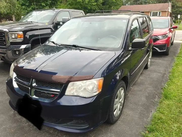 Dodge Grand Caravan 2014 photo 2