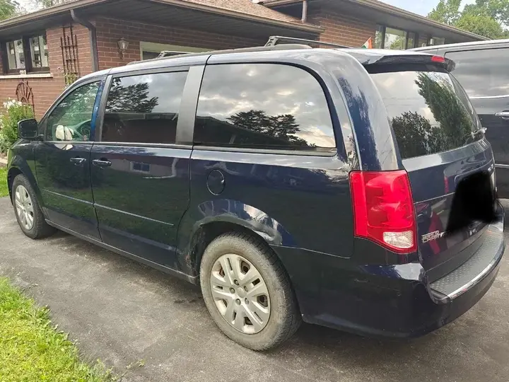 Dodge Grand Caravan 2014 photo 3