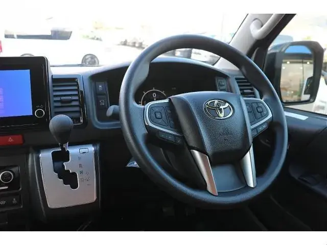 Toyota Hiace Gl 2026 photo 4