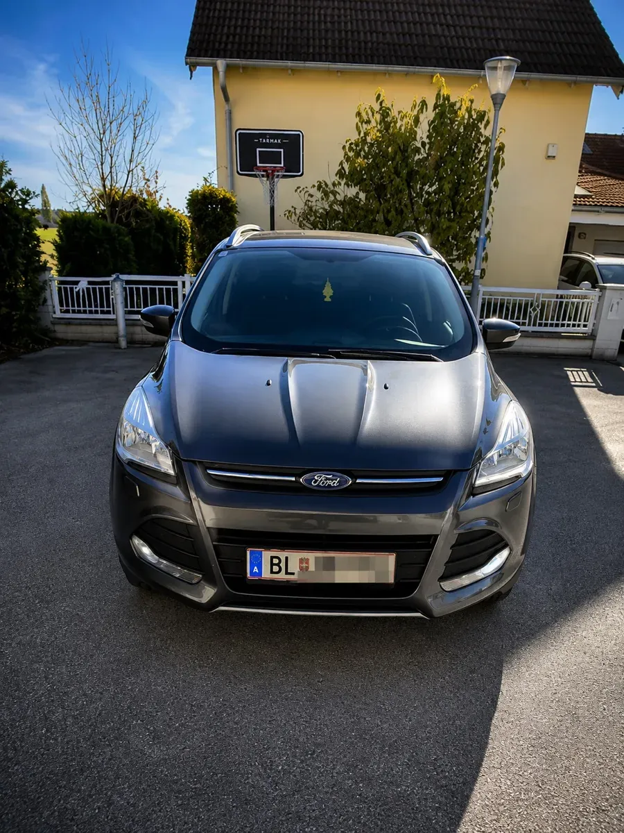Ford Kuga 2015 photo 2