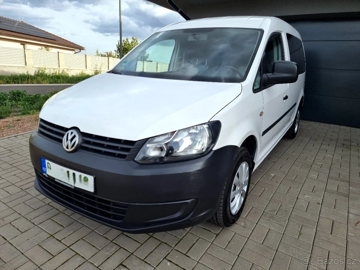 Volkswagen Caddy Maxi 2013 photo 2