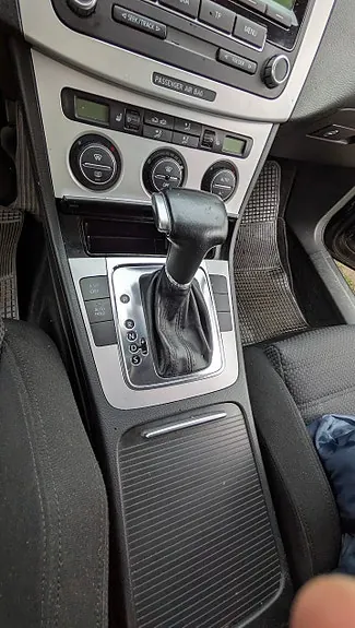 Volkswagen Passat 2009 photo 3