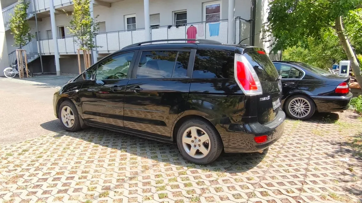 Mazda Mazda5 2009 photo 3