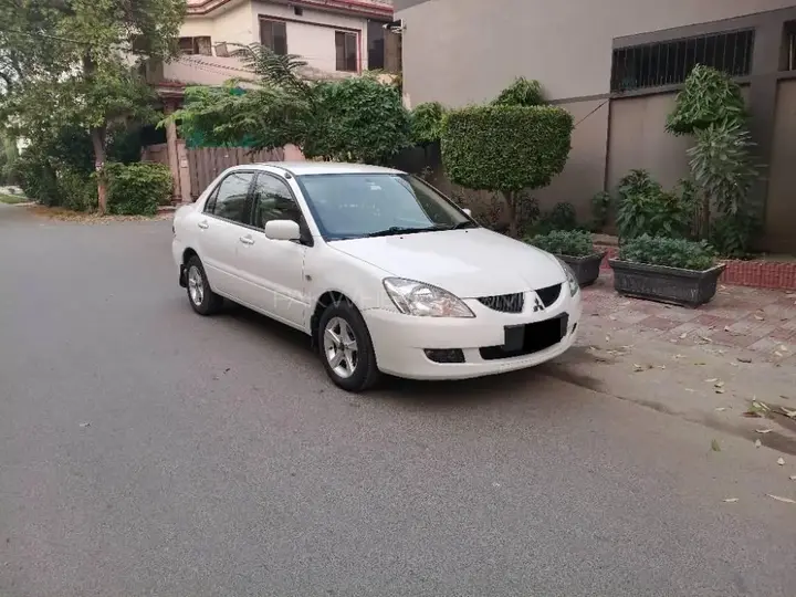 Mitsubishi Lancer