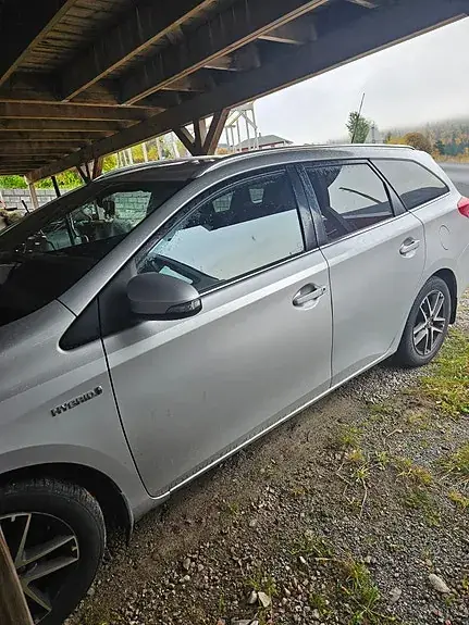 Toyota Auris 2014 photo 4