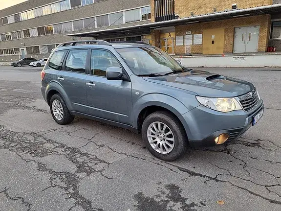 Subaru Forester 2010 photo 3