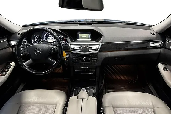 Mercedes-Benz E220 2012 photo 5