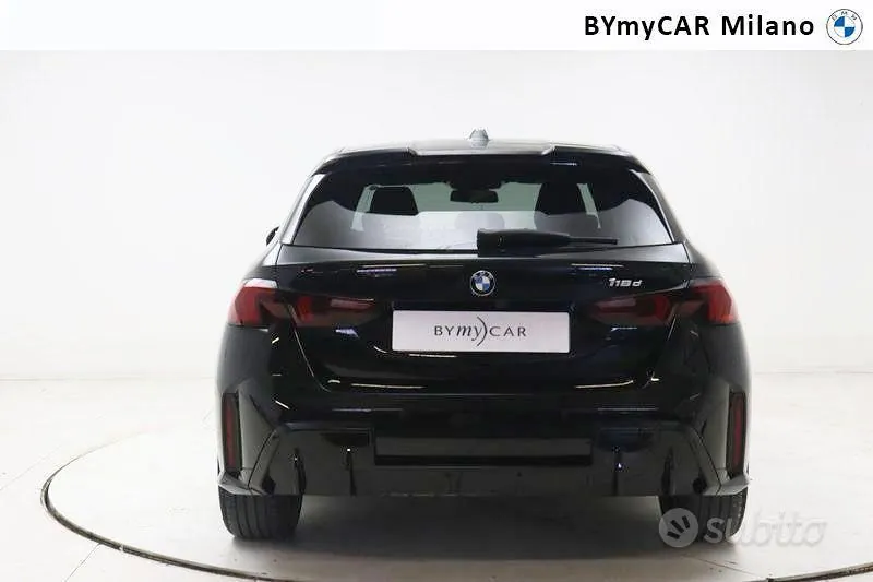 BMW 1 Series 2025 photo 4