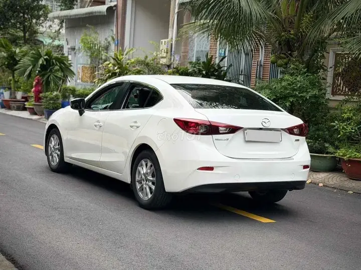 Mazda 3 2016 photo 3