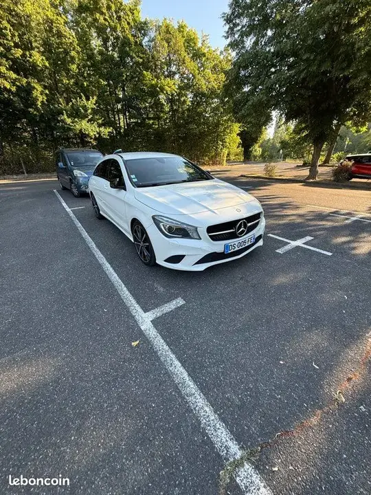 Mercedes-Benz Cla 2015 photo 2