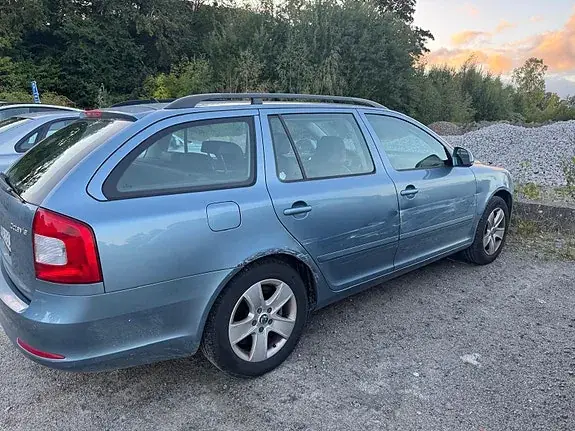 Skoda Octavia 2009 photo 4