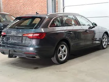 Audi A4 2022 photo 2