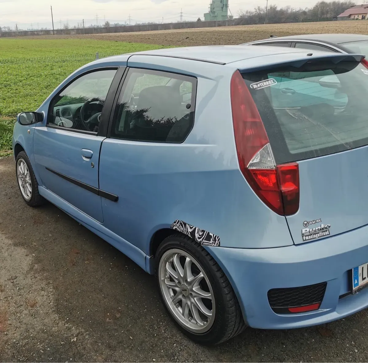 Fiat Punto 2004 photo 3
