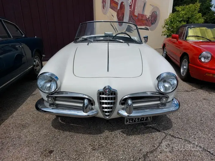 Alfa Romeo Giulietta Spider 1960 photo 2