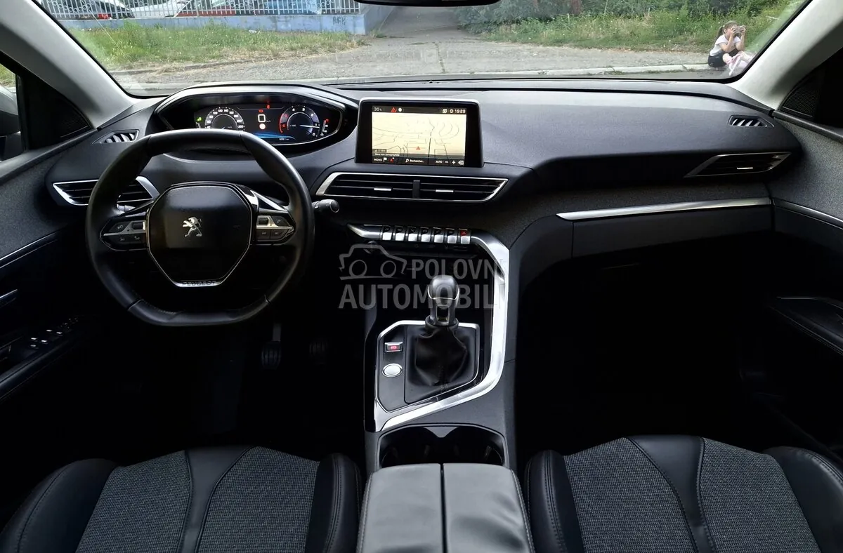 Peugeot 3008 2018 photo 2