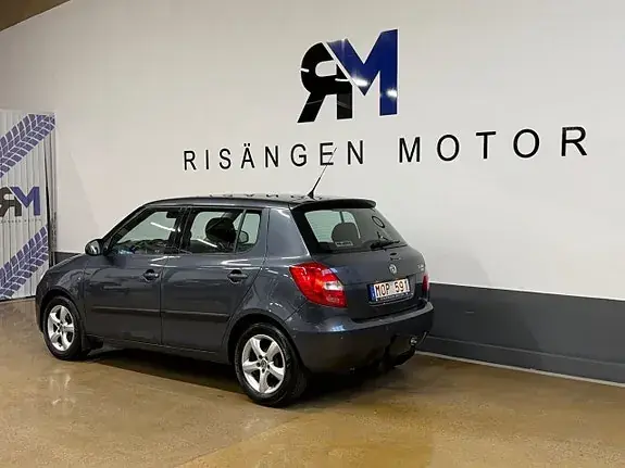Skoda Fabia 2010 photo 4