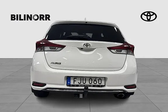 Toyota Auris 2017 photo 5