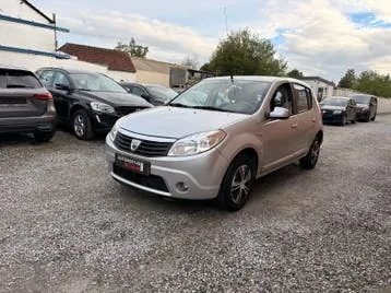 Dacia Sandero 2010 photo 2