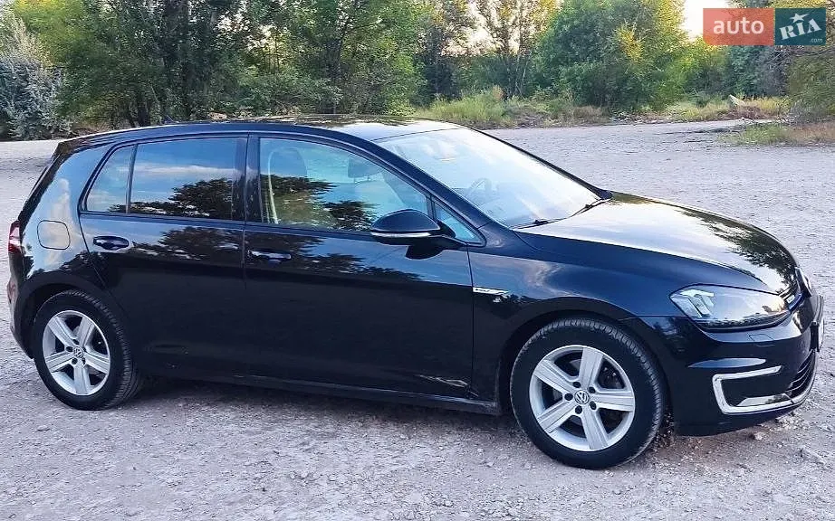 Volkswagen E-Golf 2016 photo 2