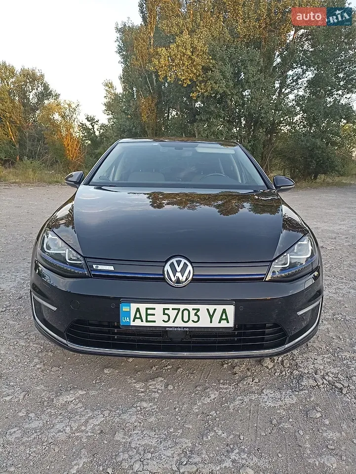 Volkswagen E-Golf 2016 photo 3
