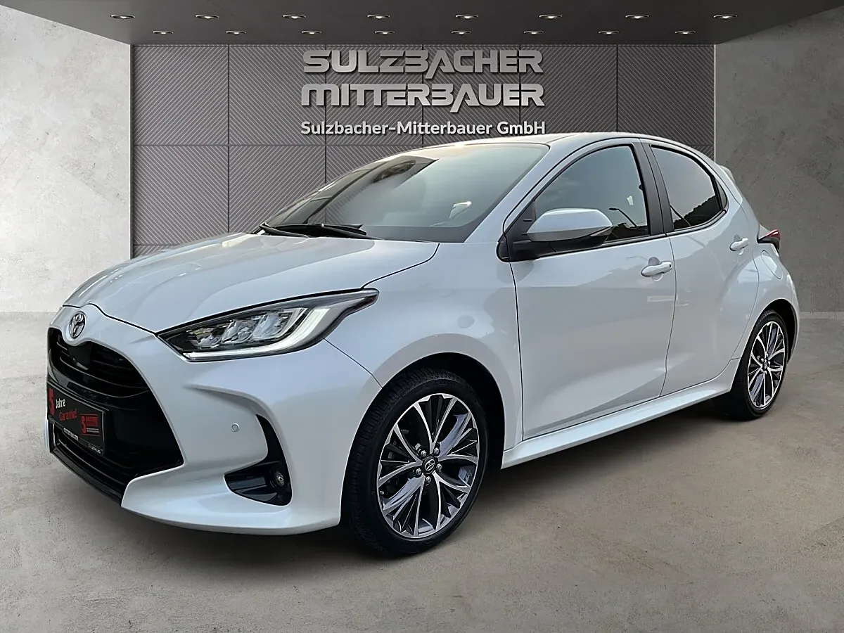 Toyota Yaris 2024 photo 2