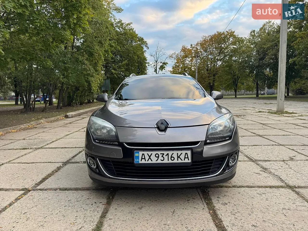 Renault Megane 2013 photo 2