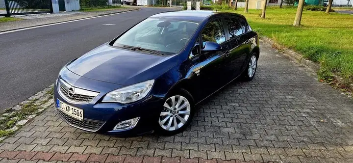Opel Astra J