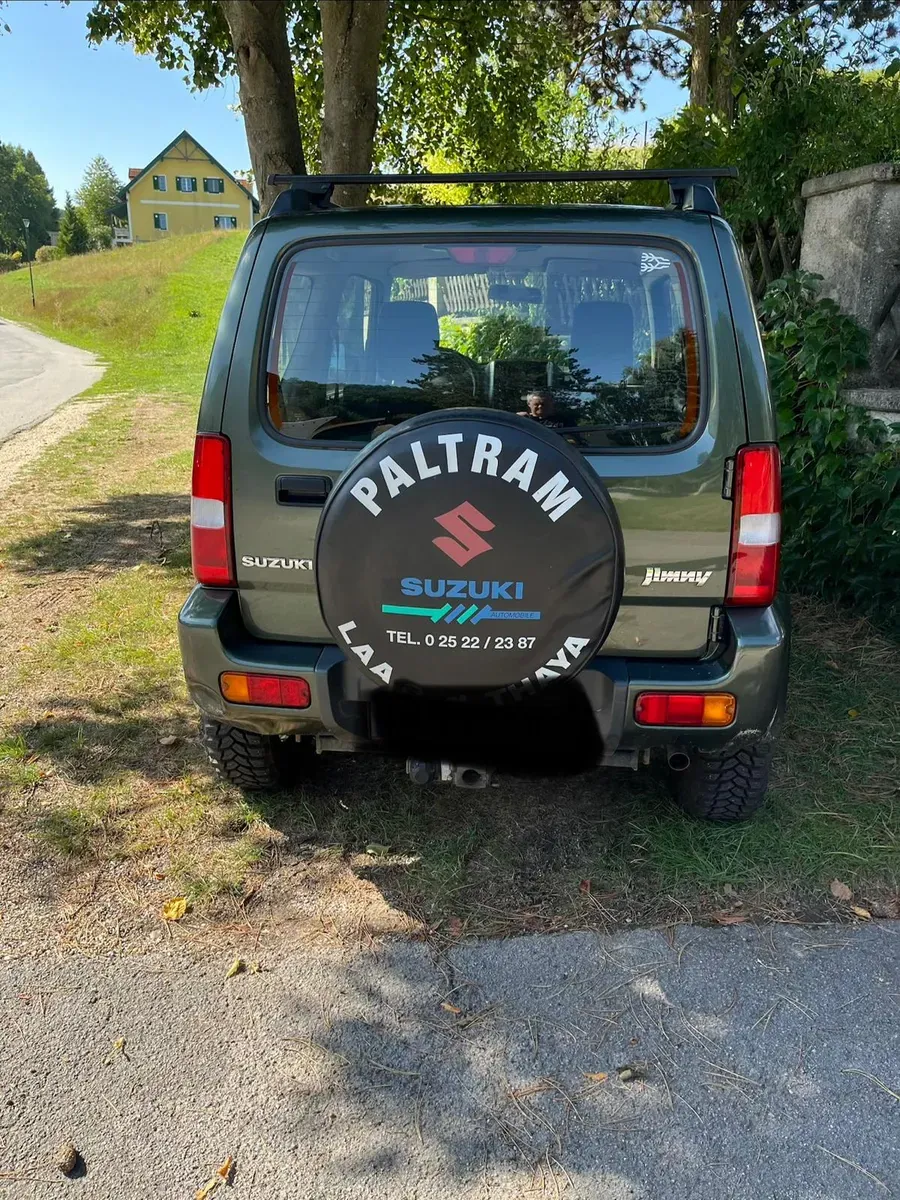 Suzuki Jimny 2017 photo 2