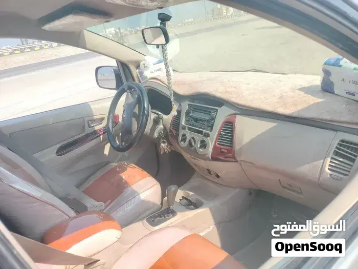 Toyota Innova 2006 photo 3