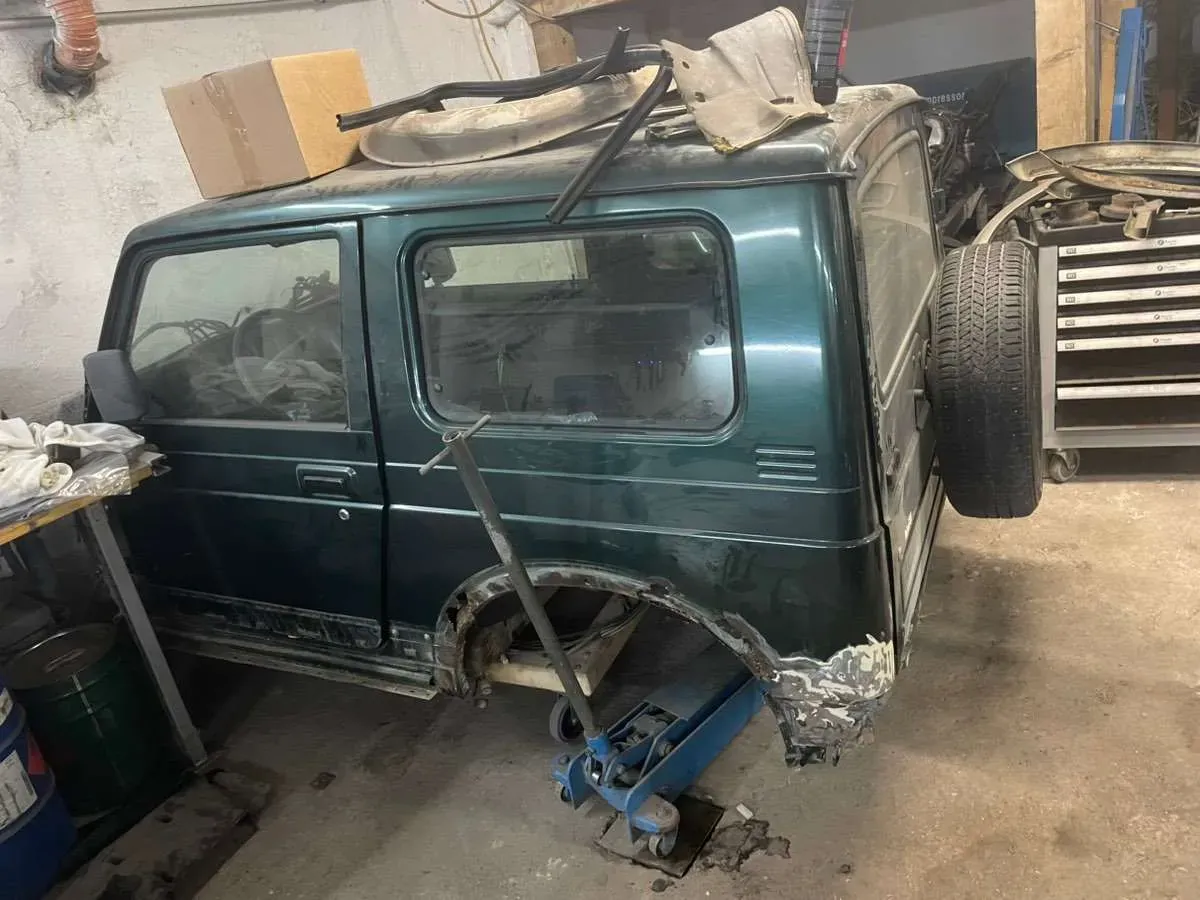 Suzuki Samurai 2000 photo 3
