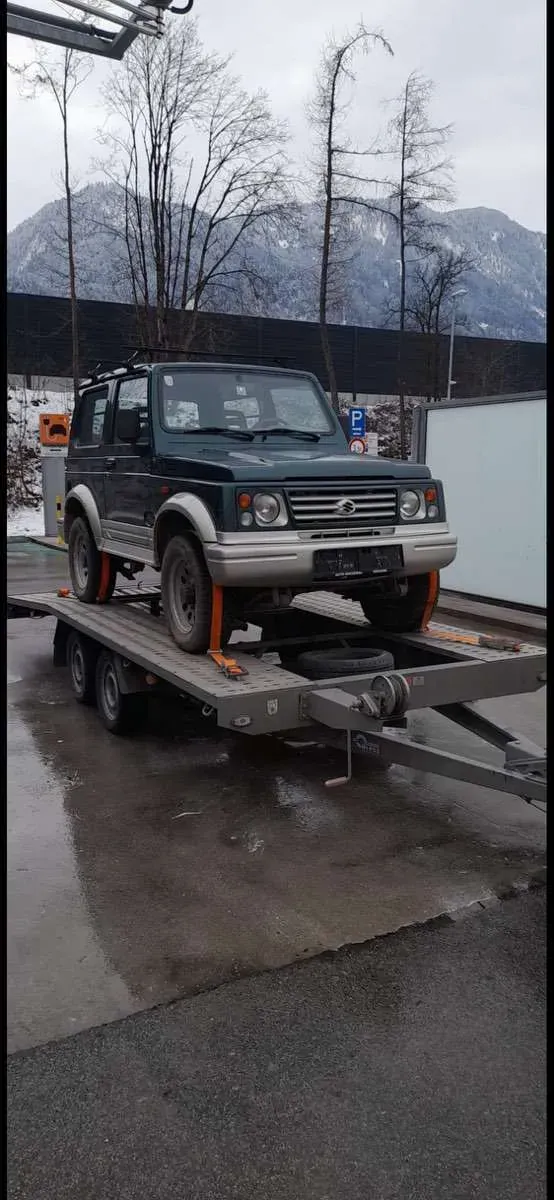 Suzuki Samurai