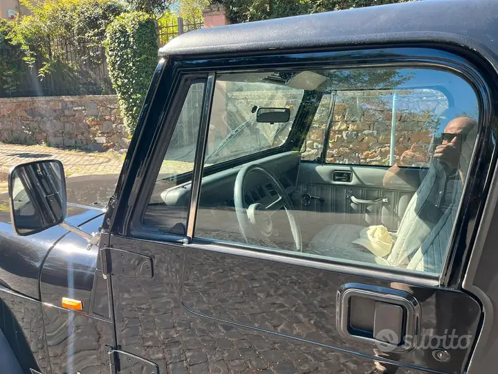 Jeep Wrangler 1990 photo 3