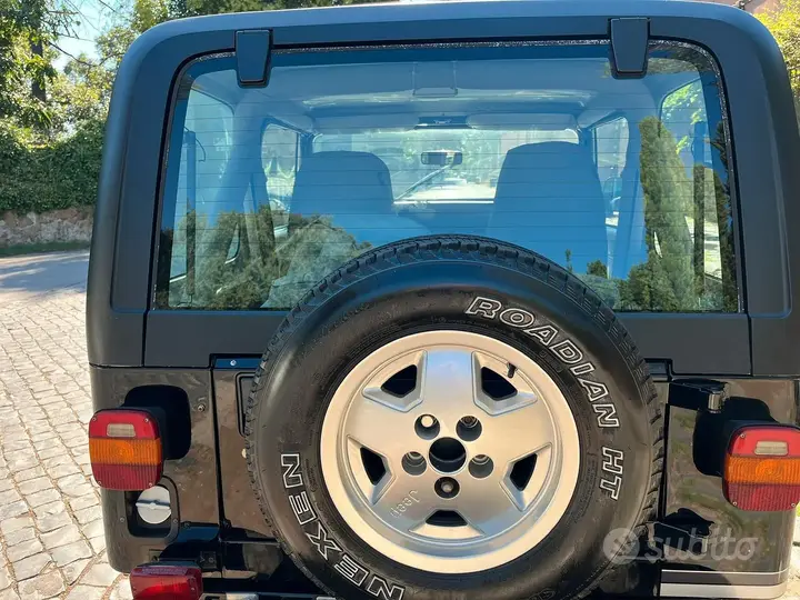 Jeep Wrangler 1990 photo 4