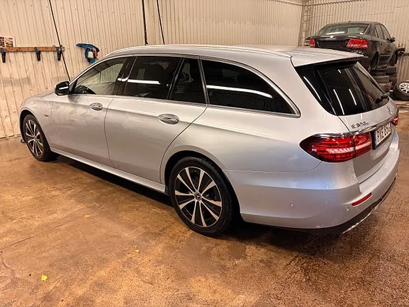 Mercedes-Benz E300 2021 photo 2