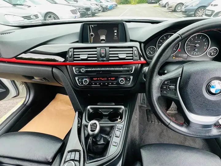 BMW 3 Series 2012 photo 5
