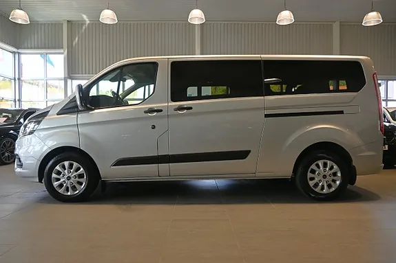 Ford Custom Tourneo 2022 photo 2