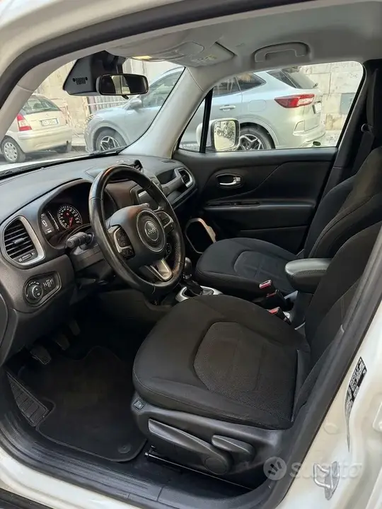Jeep Renegade 2015 photo 4