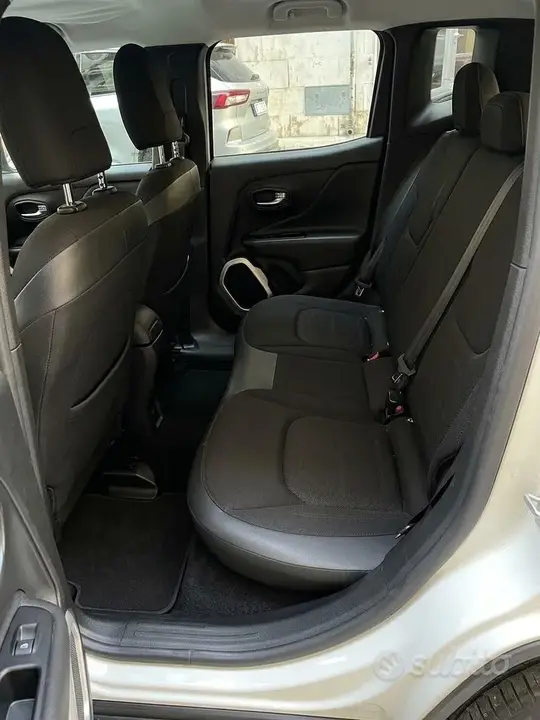 Jeep Renegade 2015 photo 5