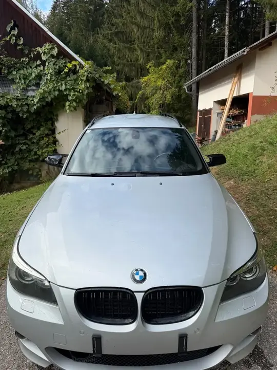 BMW 5 Series 2005 photo 2
