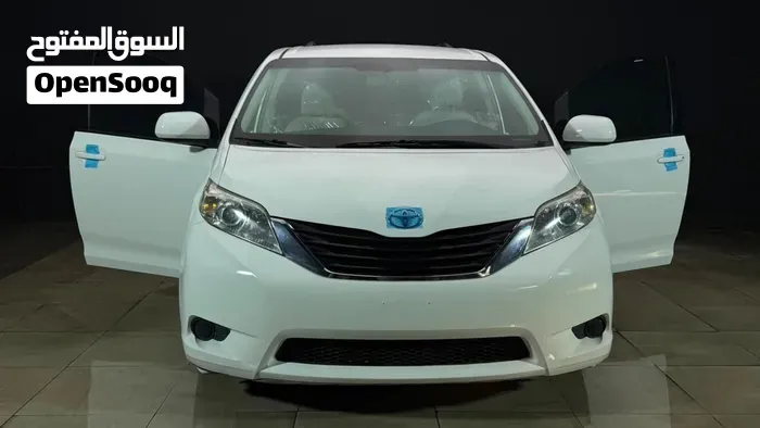 Toyota Sienta 2014 photo 5
