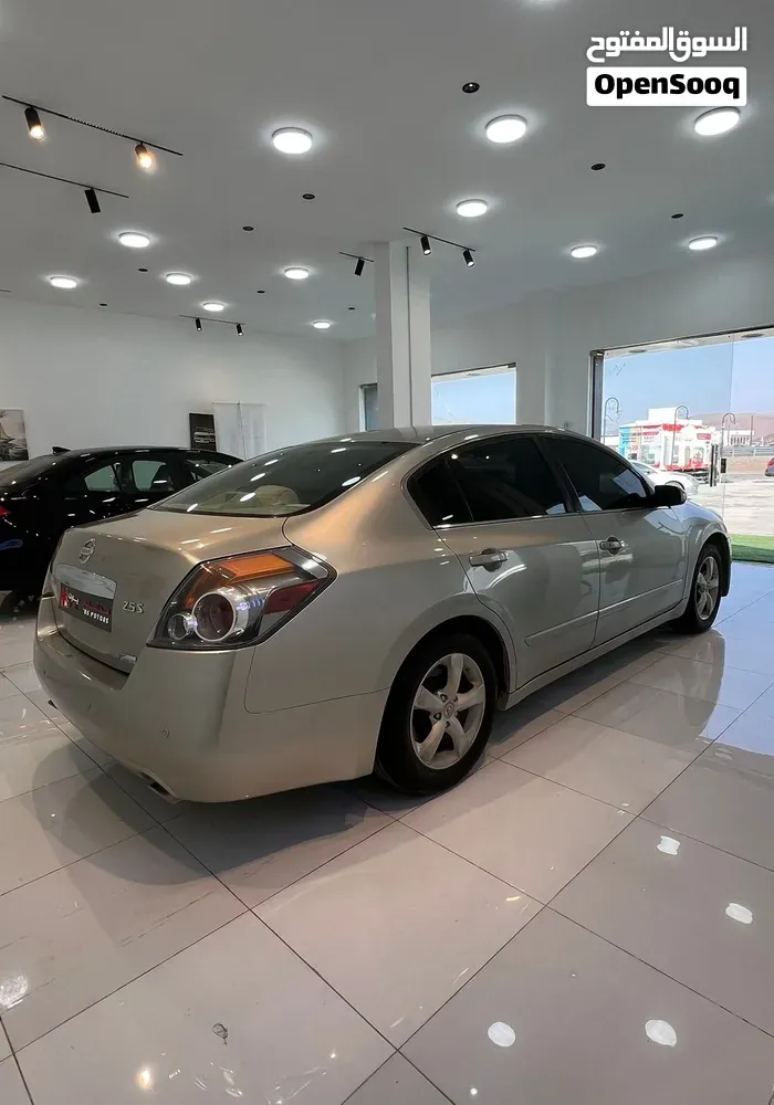 Nissan Altima 2010 photo 4