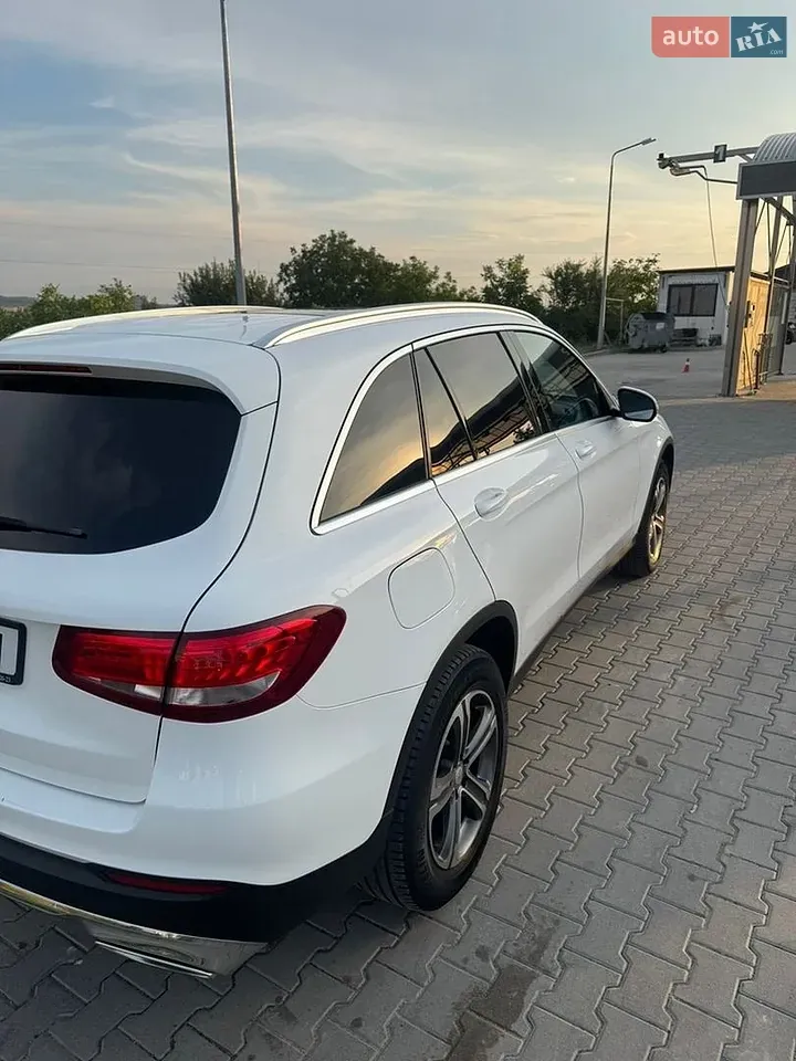 Mercedes-Benz Glc-Class 2017 photo 2