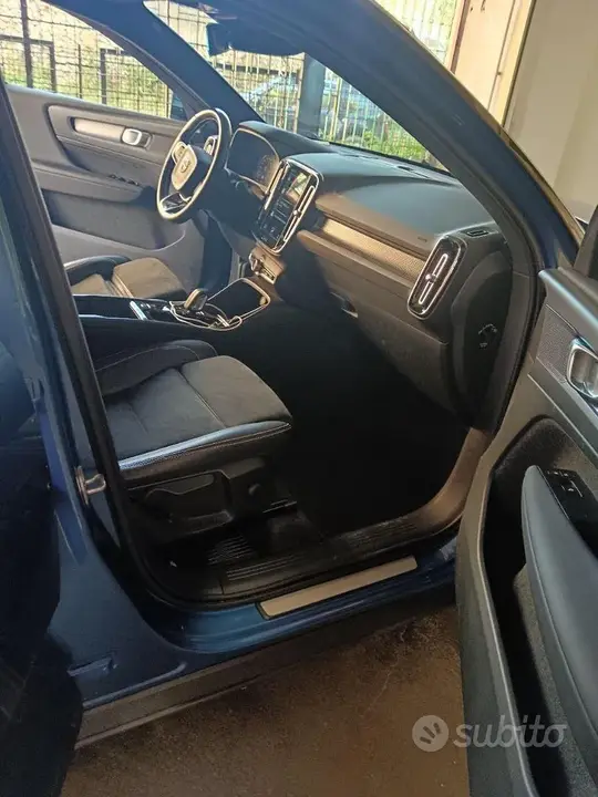 Volvo Xc40 2021 photo 4