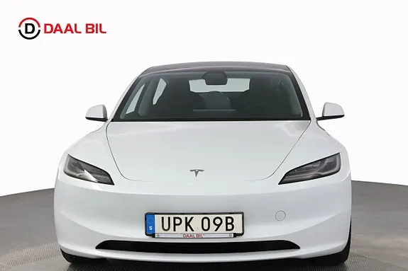 Tesla Model 3 2024 photo 2