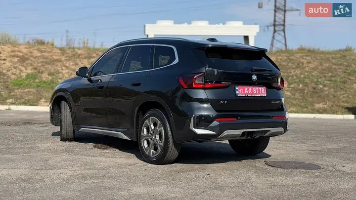 BMW X1 2023 photo 3