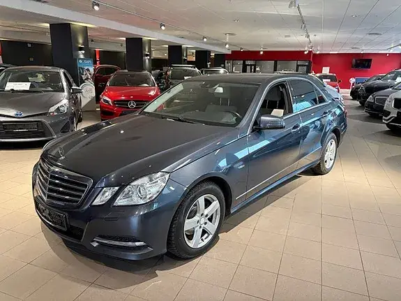 Mercedes-Benz E 220 2012 photo 3