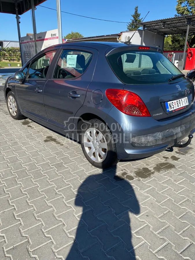 Peugeot 207 2006 photo 4