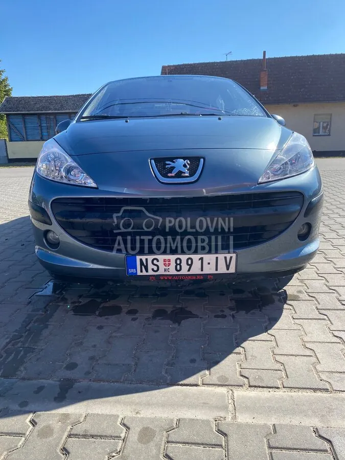 Peugeot 207 2006 photo 2