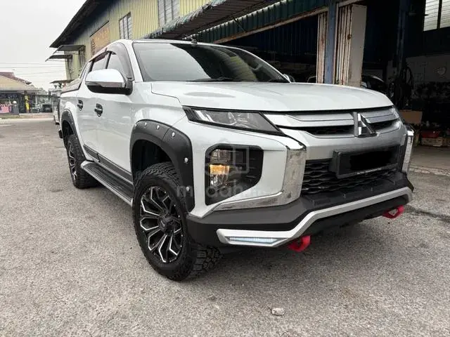 Mitsubishi Triton