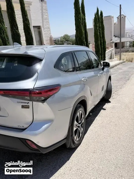 Toyota Highlander 2022 photo 2